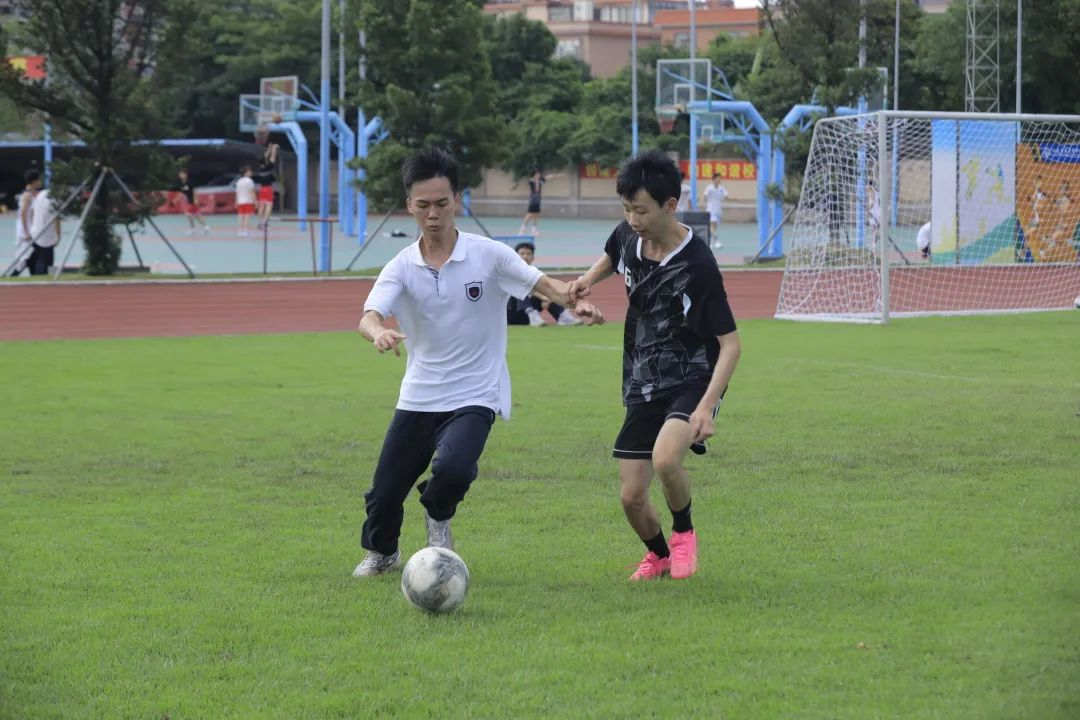Senior 1 Football
